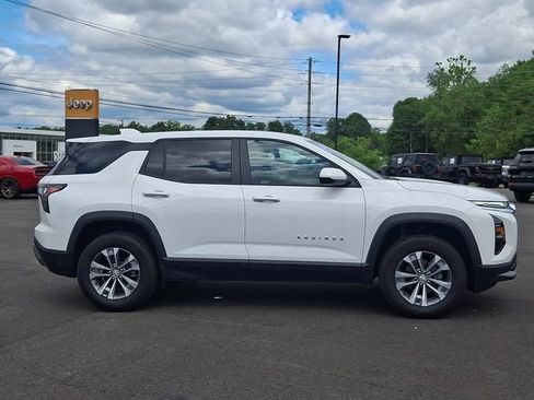 Used 2026 Chevrolet Equinox LT AWD/4WD image 11