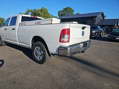 Used 2022 RAM 2500 Tradesman w/ Chrome Appearance Group RWD image 5