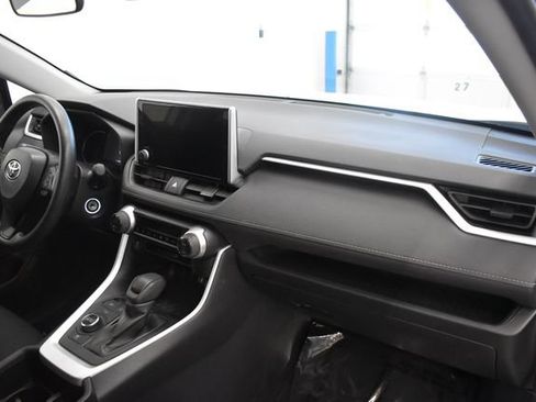 Used 2024 Toyota RAV4 LE AWD/4WD image 18
