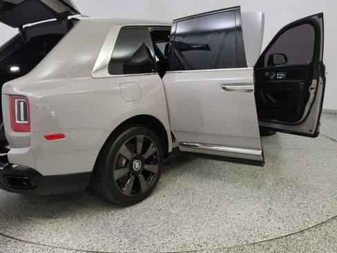 Used 2021 Rolls-Royce Cullinan AWD/4WD image 12