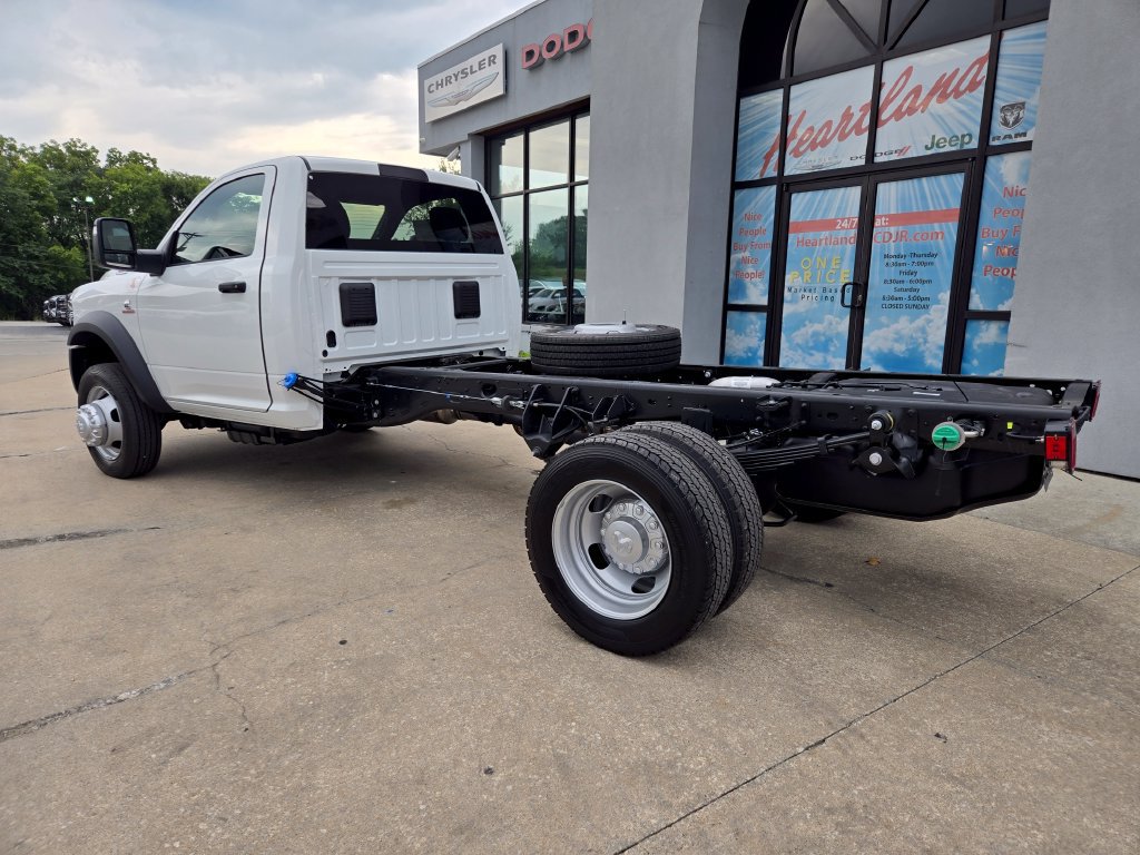 New 2026 RAM 5500 Tradesman w/ Chrome Appearance Group AWD/4WD image 6
