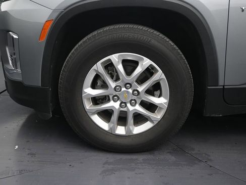 Used 2023 Chevrolet Traverse LS FWD image 9