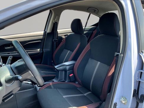 Used 2024 Nissan Versa SR FWD image 21