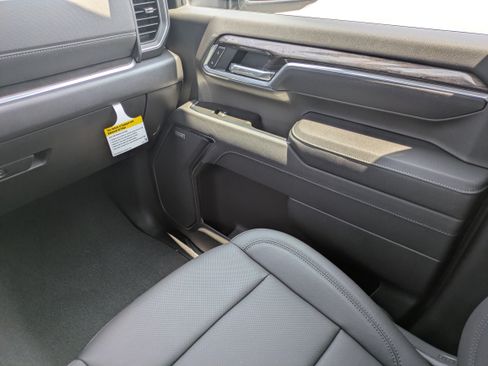 New 2026 Chevrolet Silverado 2500 LTZ w/ LTZ Premium Package AWD/4WD image 10