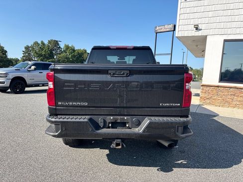 Used 2024 Chevrolet Silverado 2500 Custom w/ Custom Value Package AWD/4WD image 8