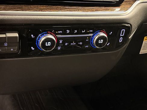 New 2026 GMC Sierra 1500 Elevation w/ Elevation Select Package AWD/4WD image 37