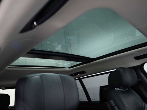 Used 2023 Land Rover Range Rover Long Wheelbase First Edition image 19