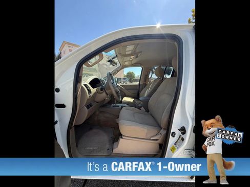 Used 2015 Nissan Frontier SV w/ SV Value Truck Package RWD image 16