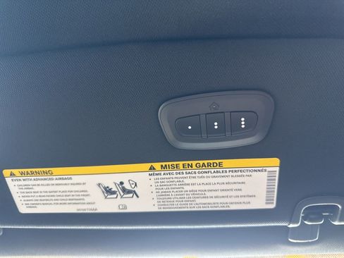 New 2026 Chrysler Pacifica Select image 36