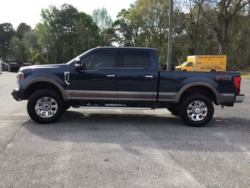 Used 2019 Ford F250 King Ranch image 3