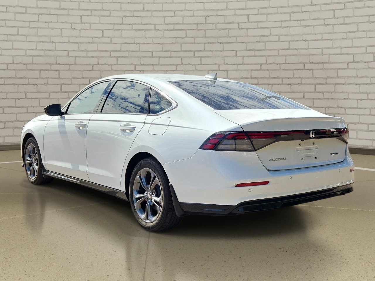 Used 2026 Honda Accord EX-L image 7