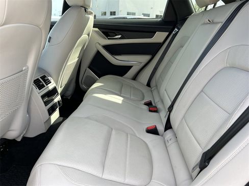 Used 2024 Jaguar F-PACE R-Dynamic S image 16