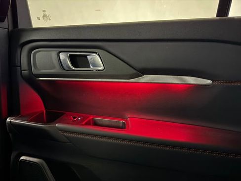 Used 2025 Ford Explorer ST-Line w/ Premium Package image 39