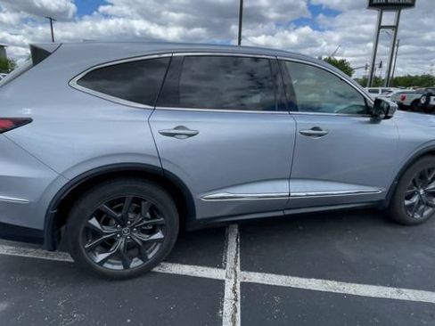 Used 2023 Acura MDX SH-AWD w/ Technology Package image 2