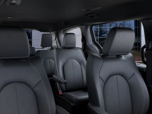 New 2026 Chrysler Pacifica Select FWD image 26