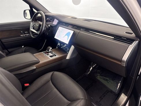 Certified 2023 Land Rover Range Rover SE image 29