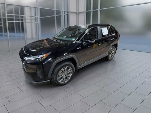 Used 2023 Toyota RAV4 Limited image 4