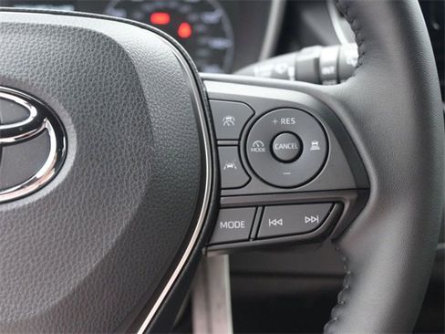 Certified 2025 Toyota Corolla SE image 2