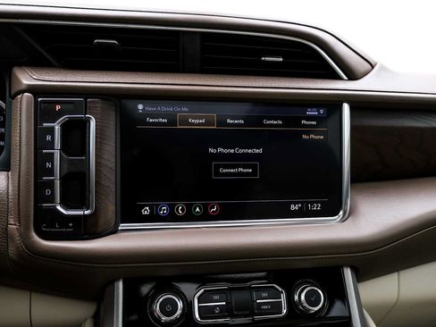 Used 2021 GMC Yukon Denali w/ Advanced Technology Package AWD/4WD image 31