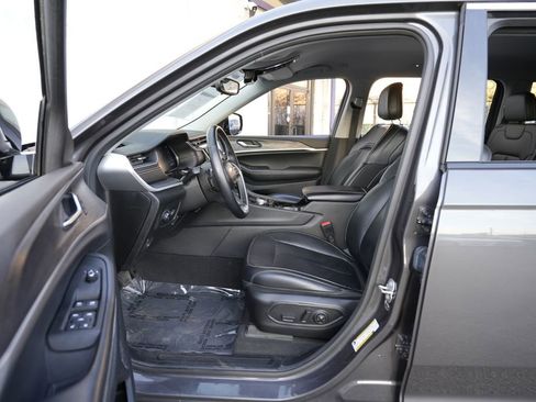 Used 2021 Jeep Grand Cherokee L Limited image 22