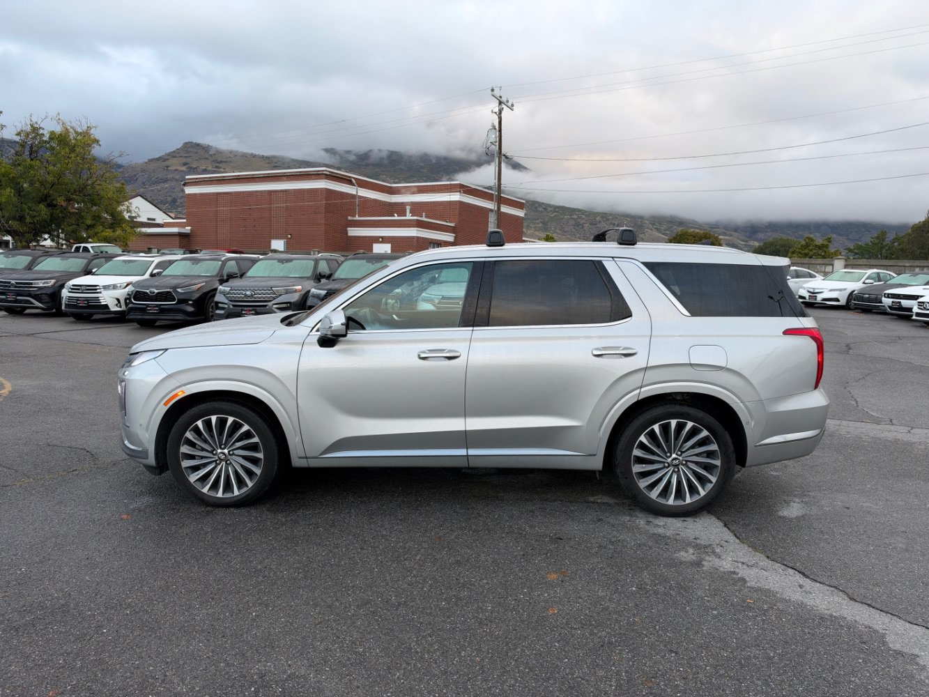 Used 2024 Hyundai Palisade Calligraphy AWD/4WD image 2