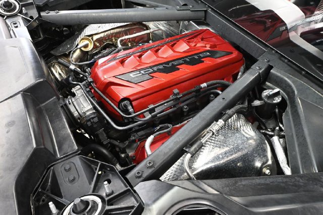 Used 2024 Chevrolet Corvette Stingray Preferred Cpe w/ Battery Protection Package RWD image 31