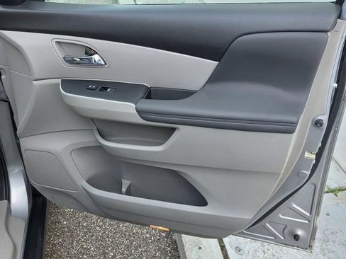 Used 2016 Honda Odyssey EX-L image 36
