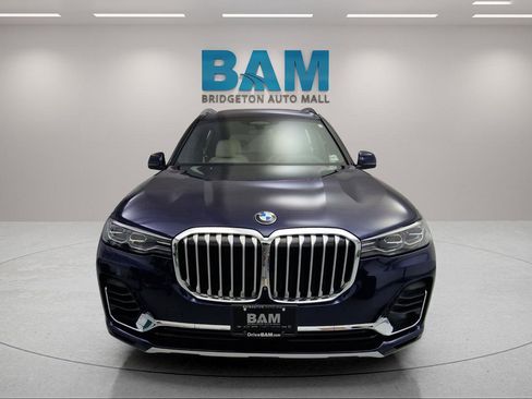 Used 2022 BMW X7 xDrive40i w/ Executive Package image 2