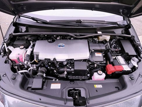 Used 2020 Toyota Prius Prime Limited FWD image 5