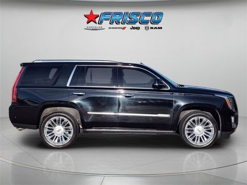 Used 2020 Cadillac Escalade Platinum image 11