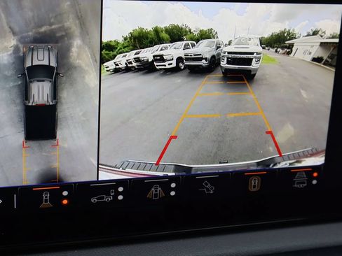 Certified 2025 GMC Sierra 2500 AT4 w/ AT4 Premium Plus Package AWD/4WD image 18