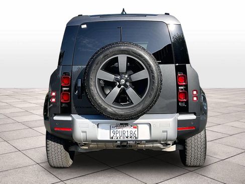 Used 2025 Land Rover Defender 110 S AWD/4WD image 4