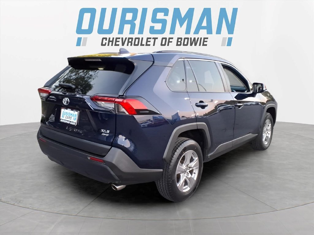 Used 2023 Toyota RAV4 XLE AWD/4WD image 3