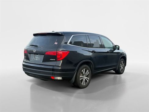 Certified 2017 Honda Pilot EX-L image 4