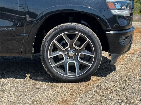 Used 2019 RAM 1500 Laramie AWD/4WD image 16