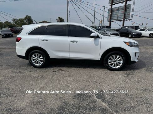 Used 2020 Kia Sorento LX image 5