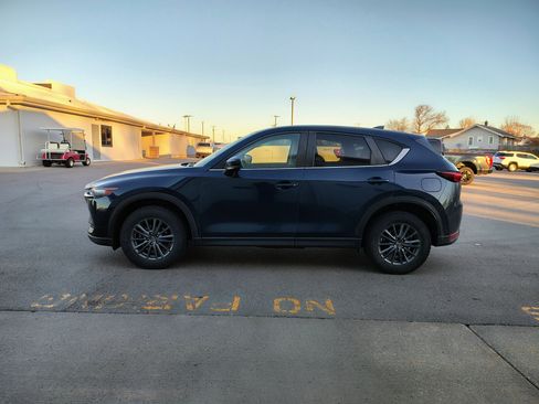 Used 2019 MAZDA CX-5 Touring image 4