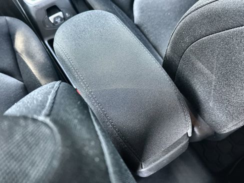 Used 2018 Jeep Renegade Sport w/ Power & Air Group image 17