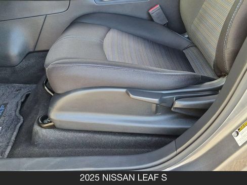 Certified 2025 Nissan Leaf S FWD image 15
