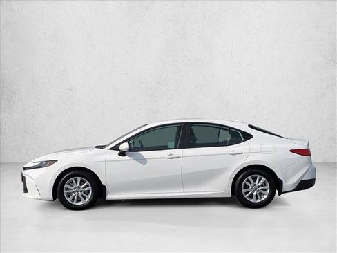 Used 2026 Toyota Camry LE w/ Convenience Package FWD image 9