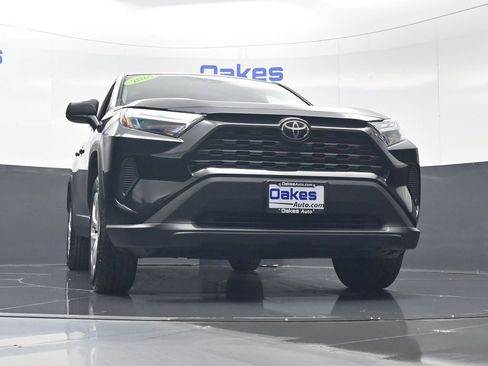 Used 2024 Toyota RAV4 LE AWD/4WD image 39