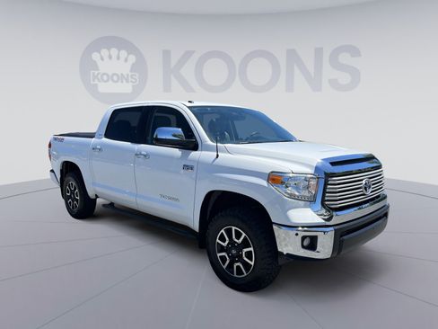 Used 2017 Toyota Tundra Limited w/ Limited Premium Package AWD/4WD image 10