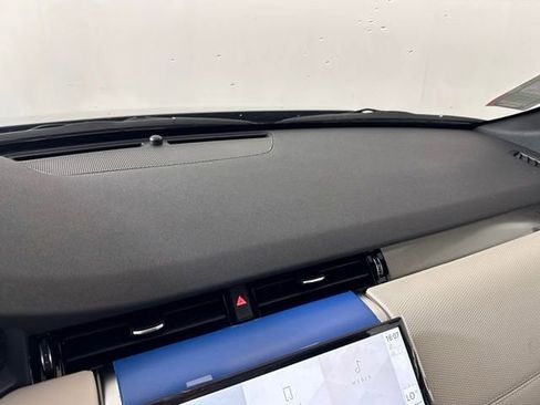 New 2026 Land Rover Discovery Sport Landmark image 30