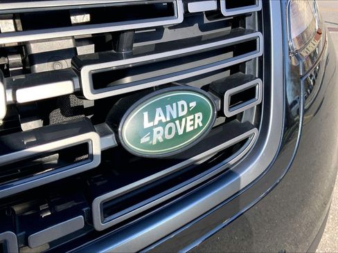 Used 2026 Land Rover Range Rover Velar S AWD/4WD image 31