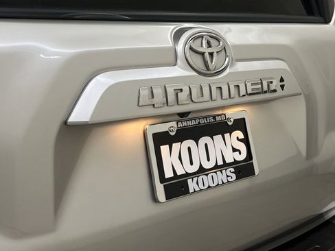 Used 2021 Toyota 4Runner SR5 image 27