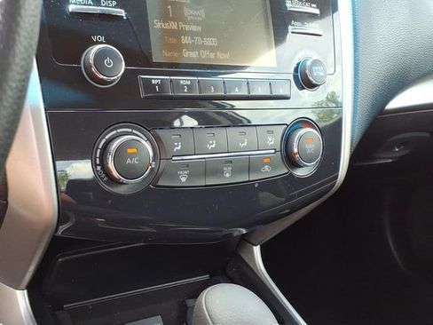 Used 2014 Nissan Altima 2.5 S w/ Display Audio Package FWD image 15