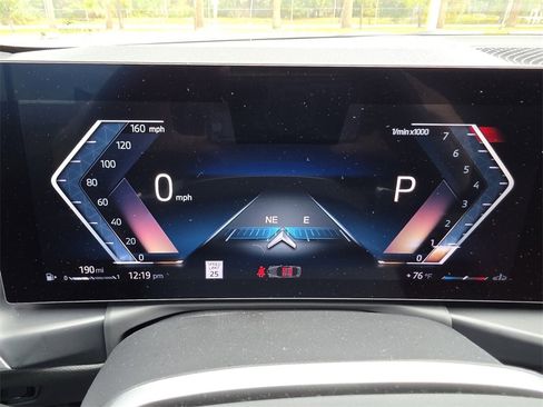 Used 2025 BMW 230i Coupe w/ Convenience Package image 27