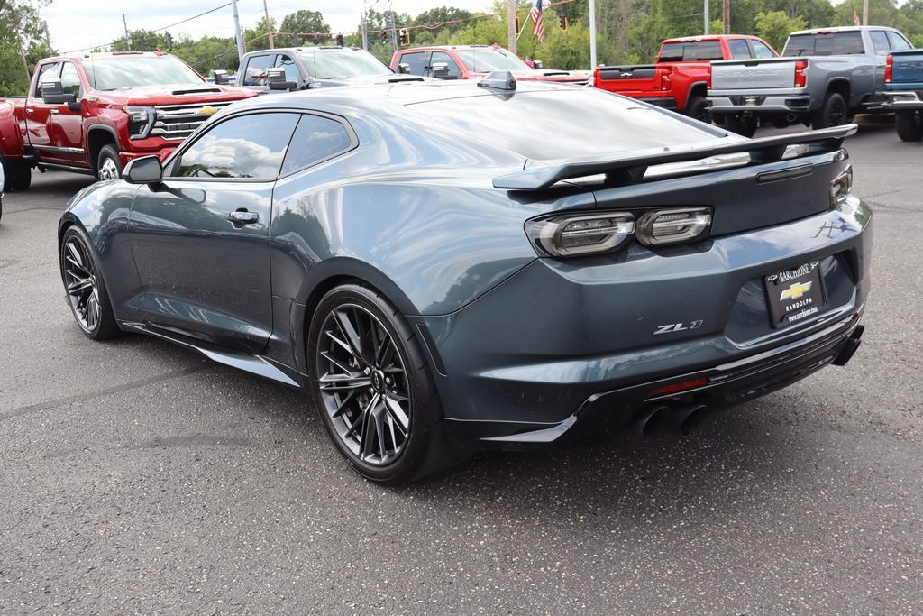 Used 2022 Chevrolet Camaro ZL1 RWD image 3