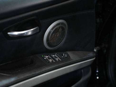 Used 2011 BMW M3 Sedan image 24