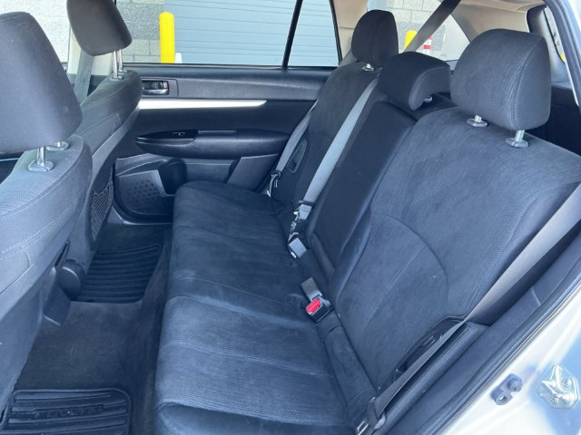 Used 2013 Subaru Outback 2.5i Premium AWD/4WD image 22